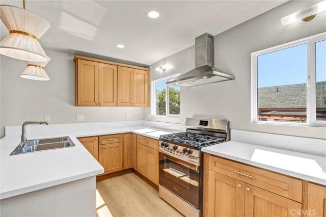 939 White Knoll Drive, Los Angeles, CA 90012