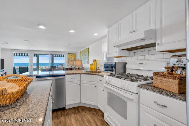 157 Beach Front, Manasquan, NJ 08736