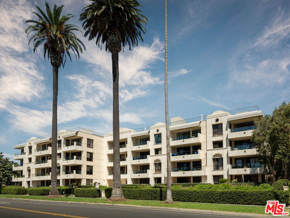 701 Ocean Avenue 301, Santa Monica, CA 90402 — photo 2