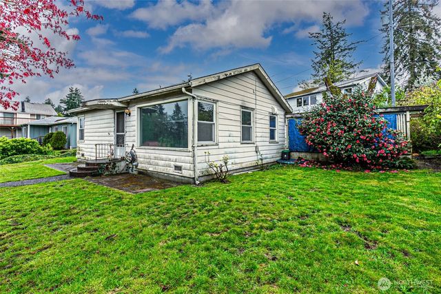 7035 S 127th Street, Seattle, WA 98178