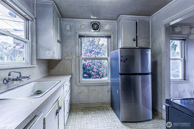 7035 S 127th Street, Seattle, WA 98178