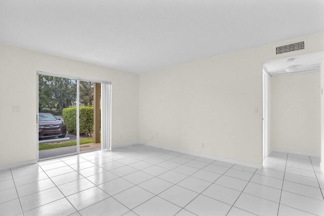 1854 Abbey Road 101, West Palm Beach, FL 33415