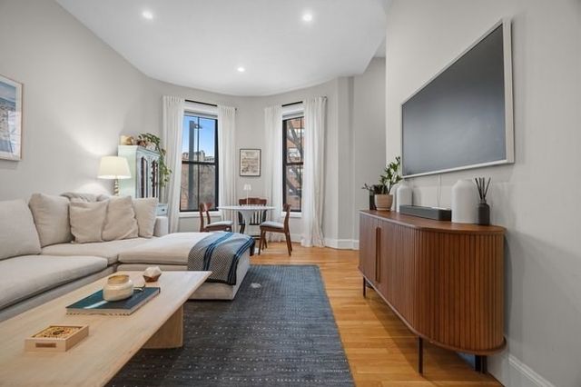 416 Columbus Ave 2, Boston, MA 02116