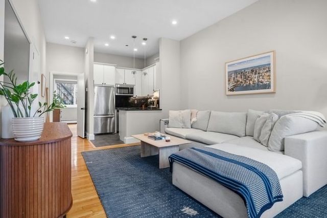 416 Columbus Ave 2, Boston, MA 02116