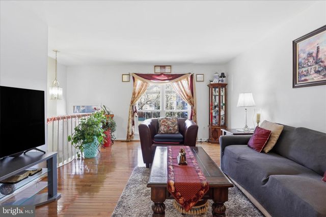 7316 ARDGLASS DR, Lorton, VA 22079