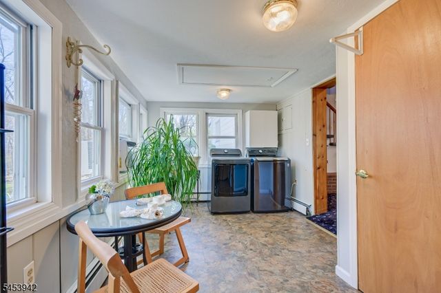 16 Skytop Rd, Lebanon Twp., NJ 07865