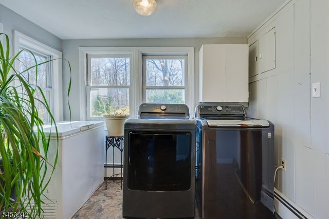 16 Skytop Rd, Lebanon Twp., NJ 07865