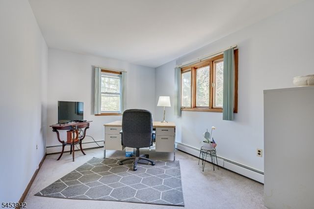 16 Skytop Rd, Lebanon Twp., NJ 07865