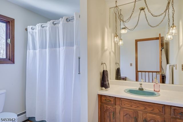 16 Skytop Rd, Lebanon Twp., NJ 07865