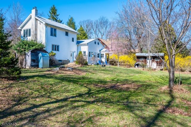 16 Skytop Rd, Lebanon Twp., NJ 07865