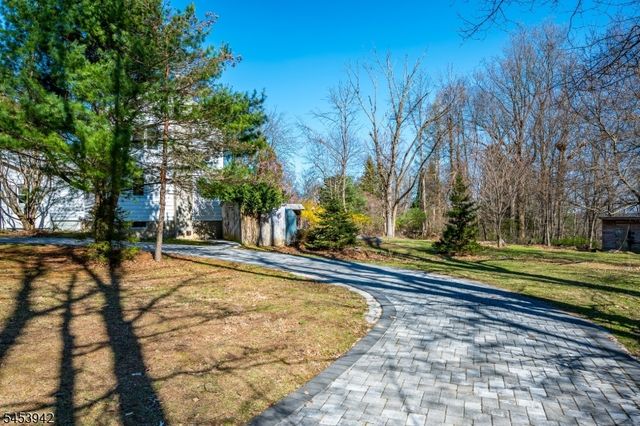 16 Skytop Rd, Lebanon Twp., NJ 07865