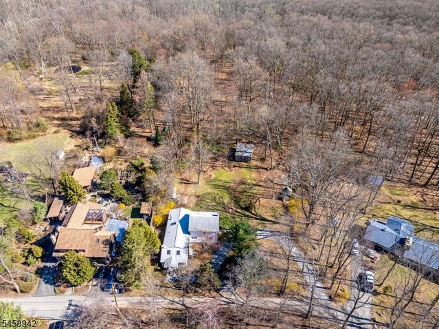 16 Skytop Rd, Lebanon Twp., NJ 07865