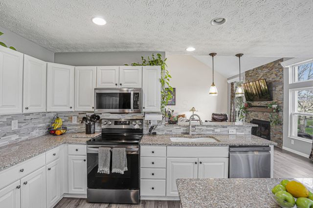 7707 Glenmore Drive, Powell, OH 43065