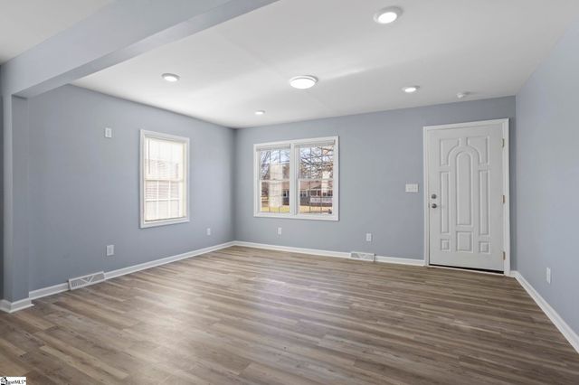 16 Rison Road, Greenville, SC 29611