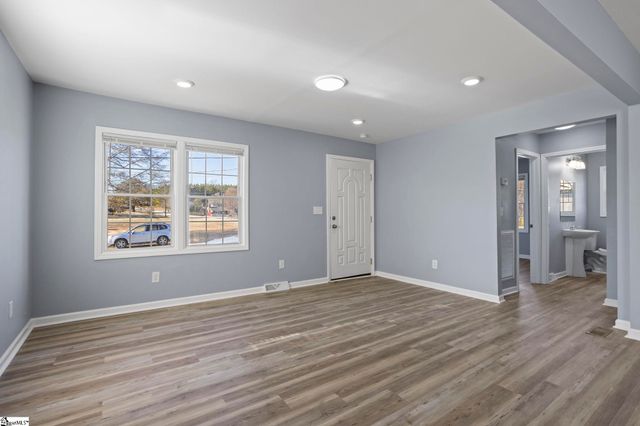 16 Rison Road, Greenville, SC 29611