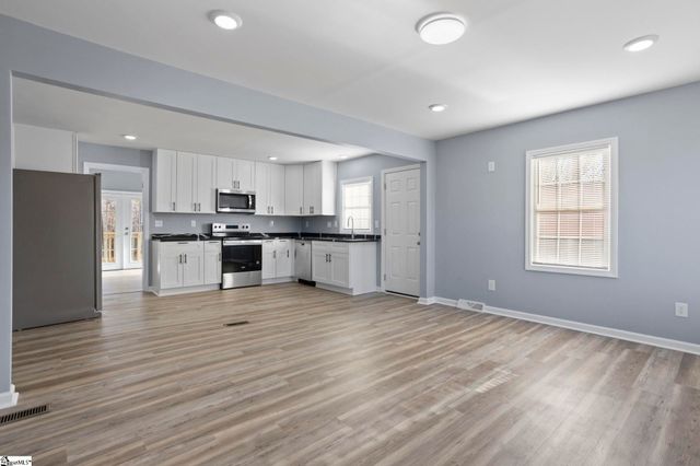 16 Rison Road, Greenville, SC 29611