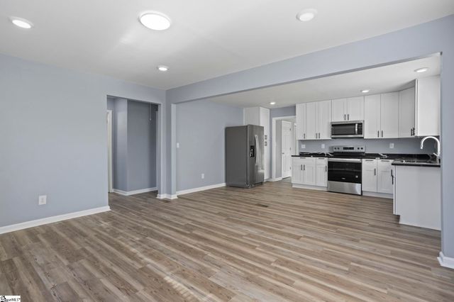 16 Rison Road, Greenville, SC 29611