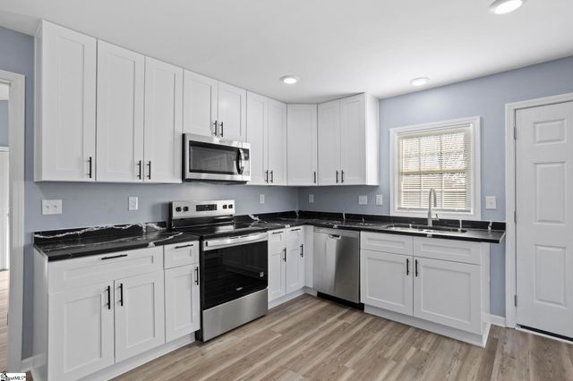 16 Rison Road, Greenville, SC 29611