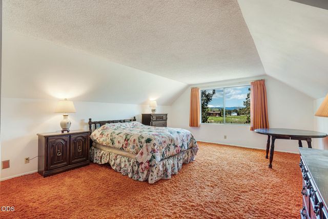 63510 Gentry Loop, Bend, OR 97701