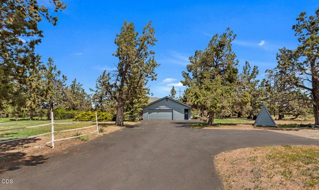 63510 Gentry Loop, Bend, OR 97701