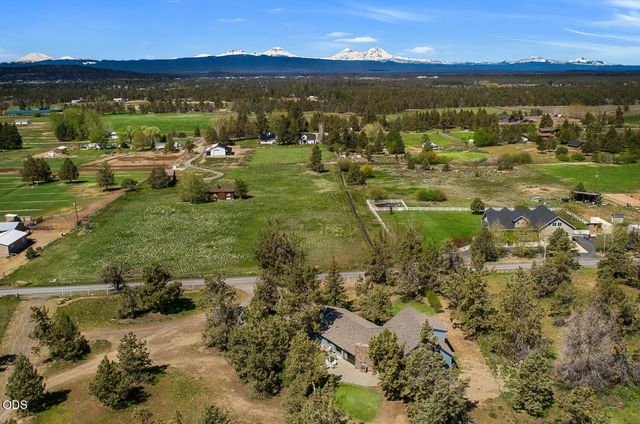 63510 Gentry Loop, Bend, OR 97701