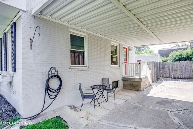 3624 Windward Way, Louisville, KY 40220