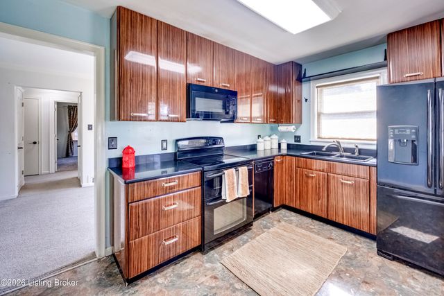 3624 Windward Way, Louisville, KY 40220