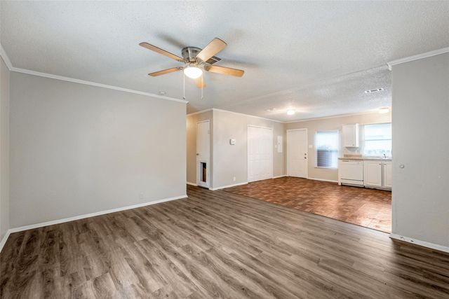 11734 Greenglen Drive, Houston, TX 77044