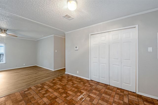 11734 Greenglen Drive, Houston, TX 77044