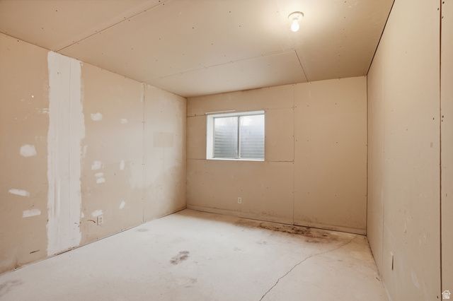 5006 W NIAGARA CIR, Salt Lake City, UT 84118