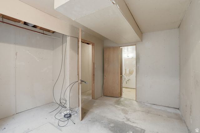 5006 W NIAGARA CIR, Salt Lake City, UT 84118