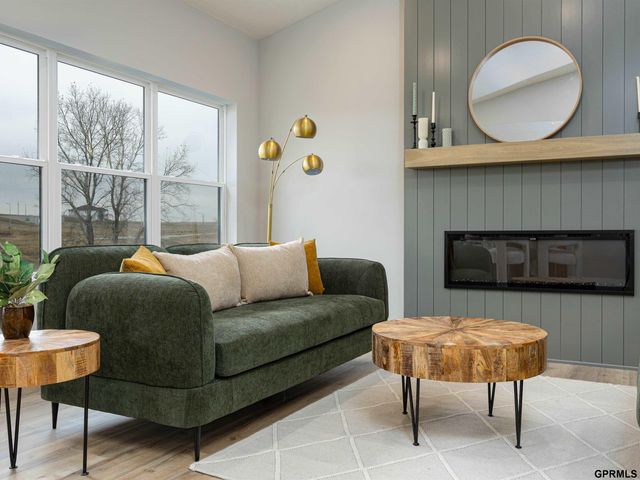 11016 S 218 Street, Gretna, NE 68028