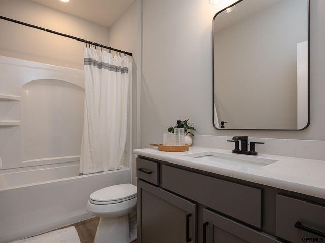 11016 S 218 Street, Gretna, NE 68028