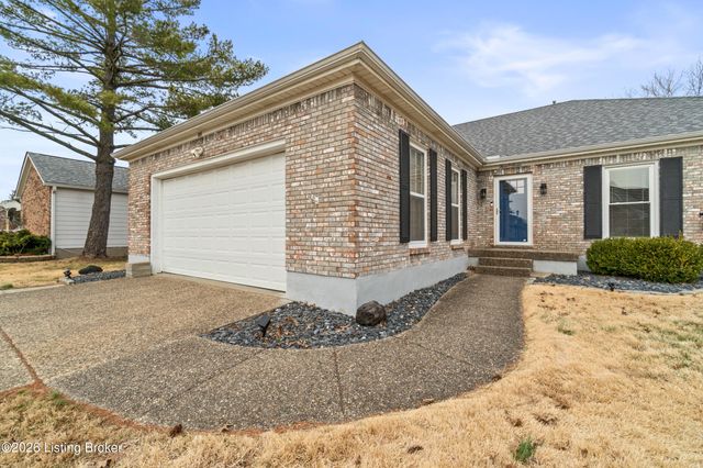 307 Chippendale Ct, Louisville, KY 40214