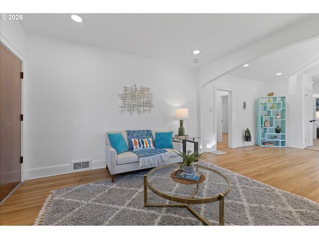 3406 Ne 63RD Ave, Portland, OR 97213