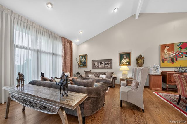 7115 Paterese Drive, Bloomfield Charter Township, MI 48301