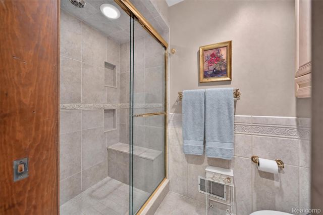 7115 Paterese Drive, Bloomfield Charter Township, MI 48301