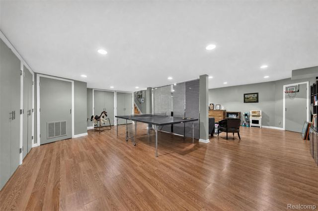 7115 Paterese Drive, Bloomfield Charter Township, MI 48301