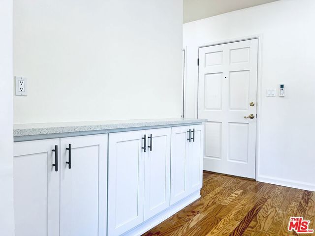 2401 N Beachwood Drive 5, Los Angeles, CA 90068