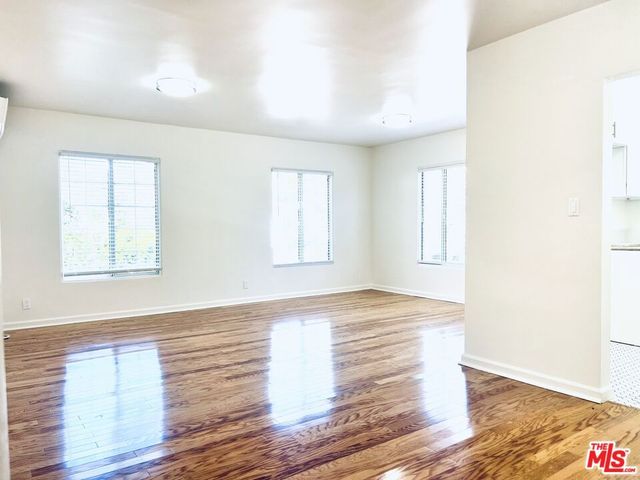 2401 N Beachwood Drive 5, Los Angeles, CA 90068