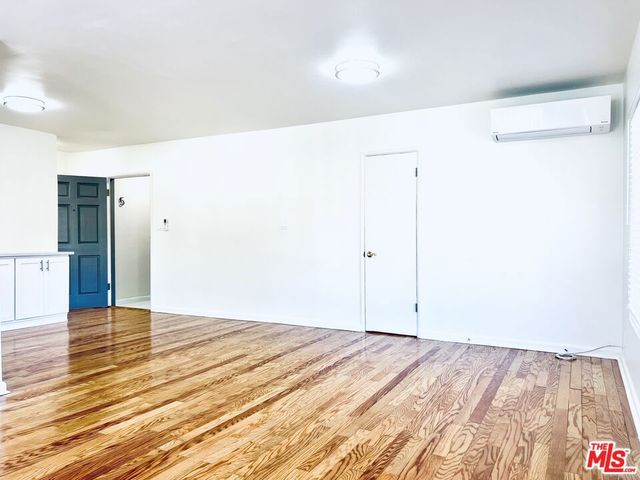 2401 N Beachwood Drive 5, Los Angeles, CA 90068