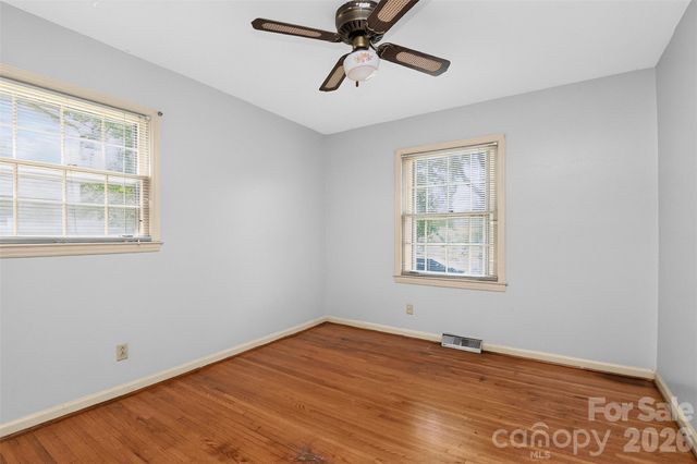 4827 Easthaven Drive, Charlotte, NC 28212