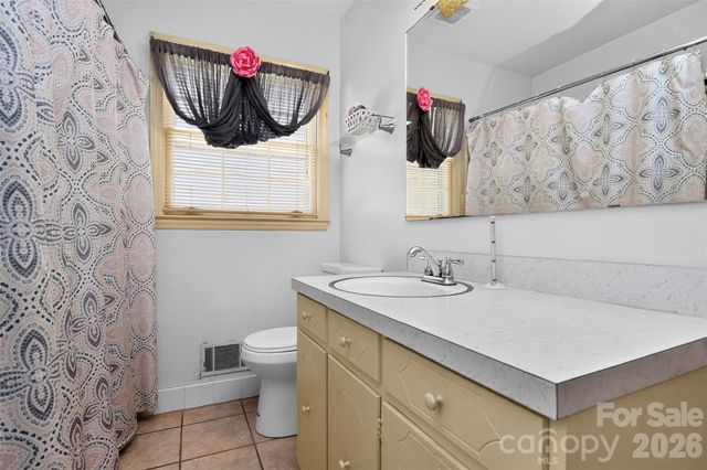 4827 Easthaven Drive, Charlotte, NC 28212