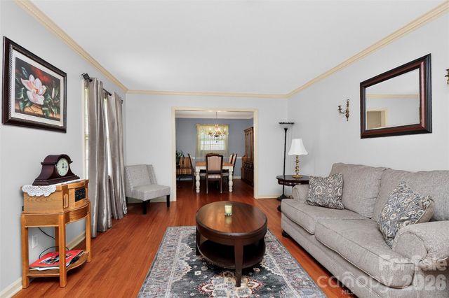 4827 Easthaven Drive, Charlotte, NC 28212