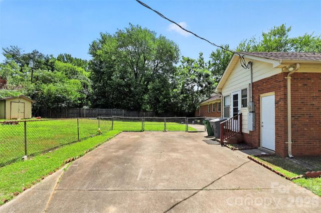 4827 Easthaven Drive, Charlotte, NC 28212