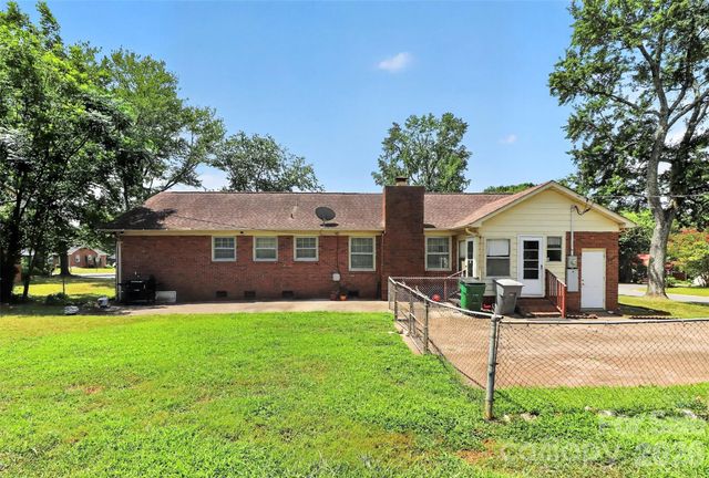 4827 Easthaven Drive, Charlotte, NC 28212
