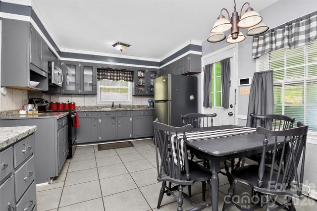 4827 Easthaven Drive, Charlotte, NC 28212