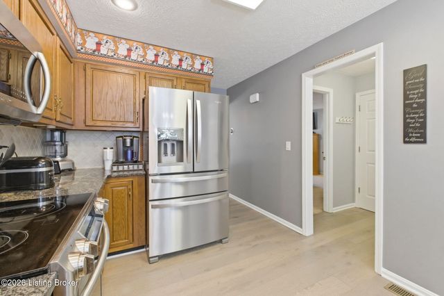 3708 E Locust Cir, Prospect, KY 40059