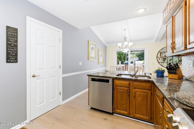 3708 E Locust Cir, Prospect, KY 40059
