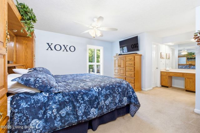 3708 E Locust Cir, Prospect, KY 40059